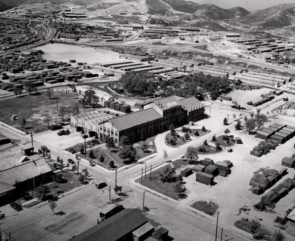 1957년 항공 촬영한 애스컴 시티 제55보급창 일대