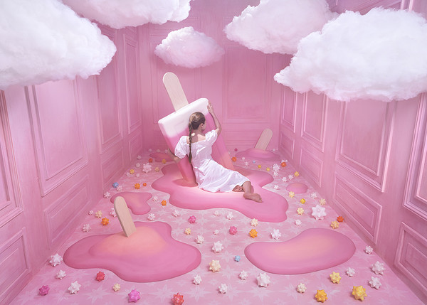 Stage of Mind_Craving, 96x134.4cm, pigment print, 2024, JeeYoung Lee