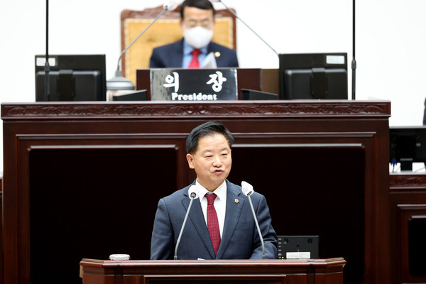 인천시의회 본회의에서 5분 발언하는 김종배 의원(사진제공=시의회)